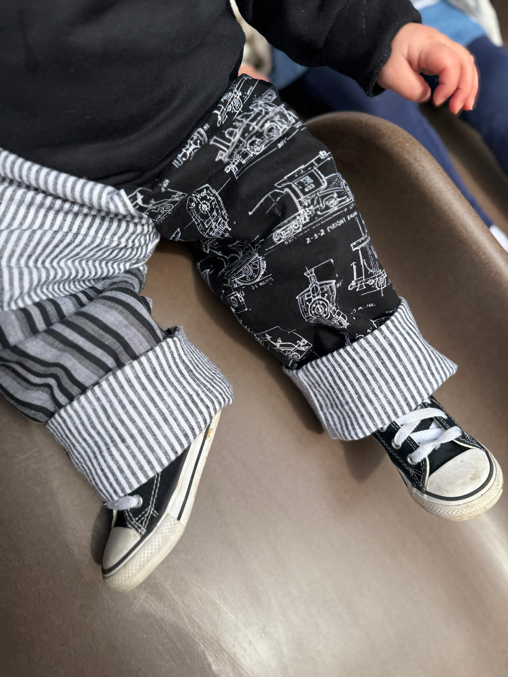 train pants