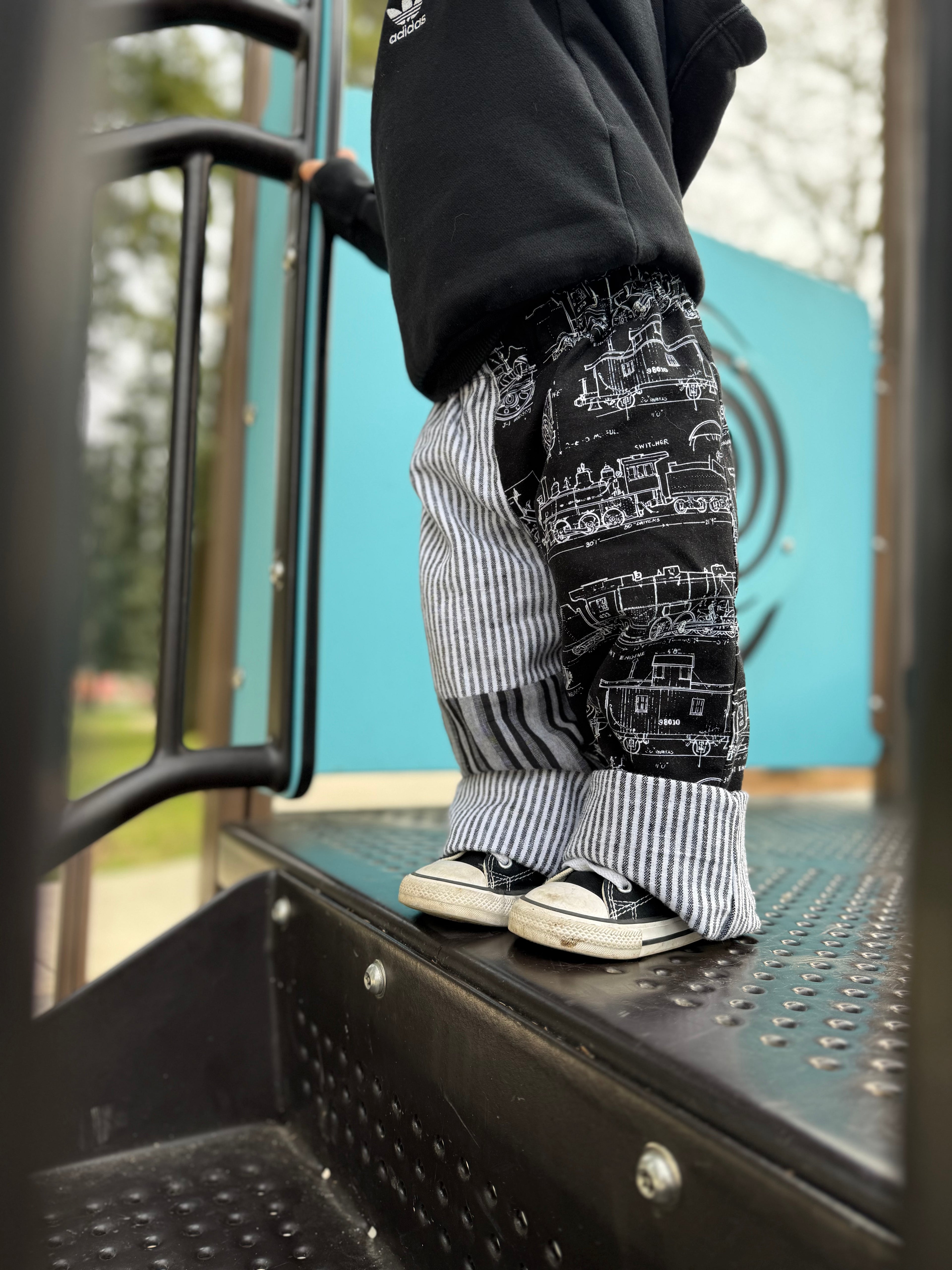 train pants